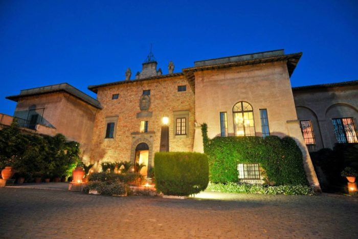 Villa di notte