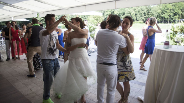 Ballo in piscina