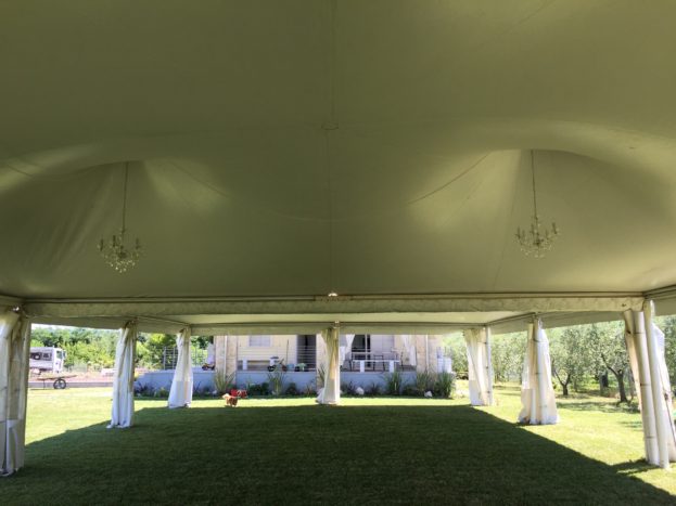 GAZEBO CON LAMPADARI A GOCCIA