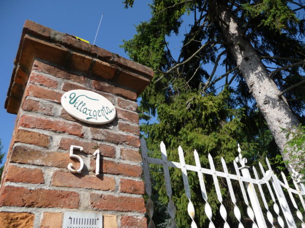 Cancello d'accesso alla villa