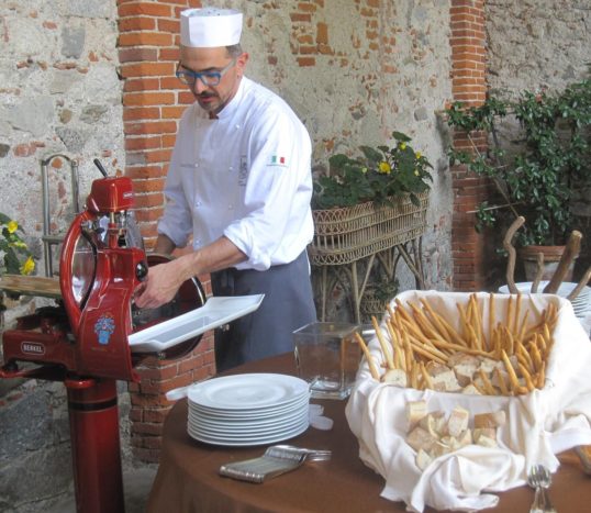 CUCINA A VISTA SOTTO AI PORTIC