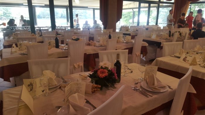 Allestimento tavoli