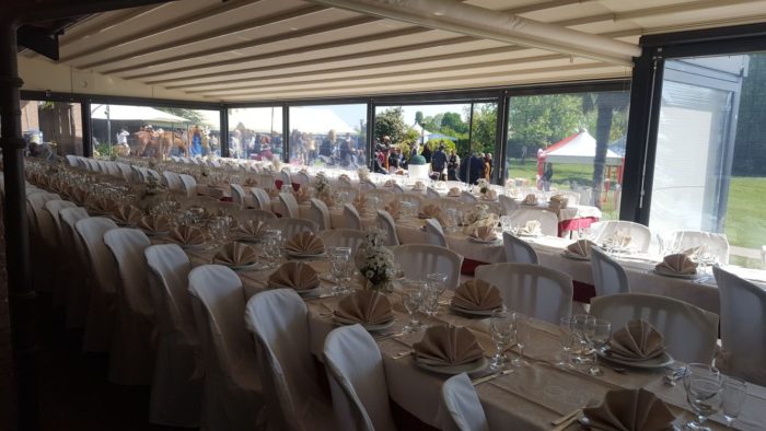 Allestimento tavoli