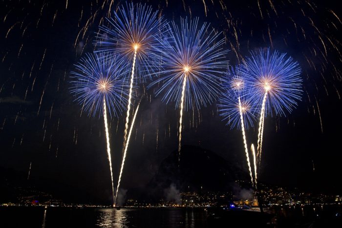SPETTACOLO BLU