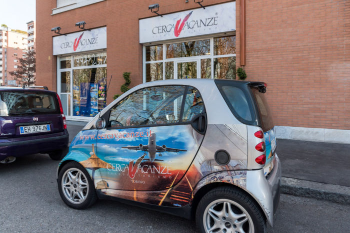 esterno agenzia con smart pers