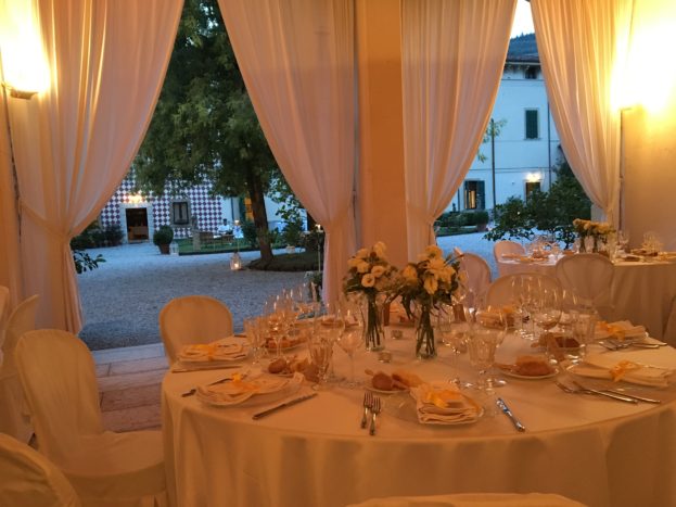 Cena in barchetta