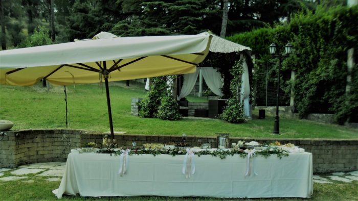 Buffet in piscina