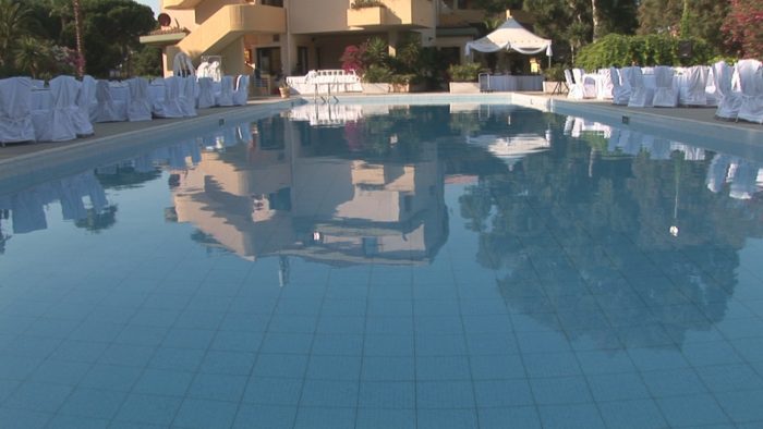 Horse country piscina 3