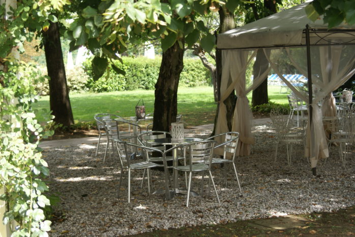 parco con gazebo