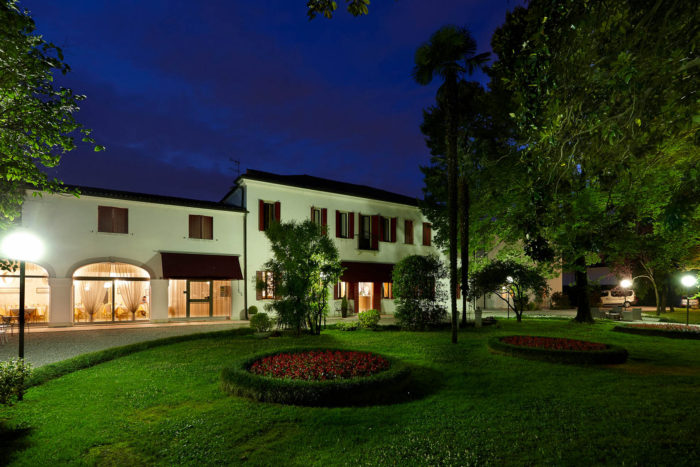 facciata della villa