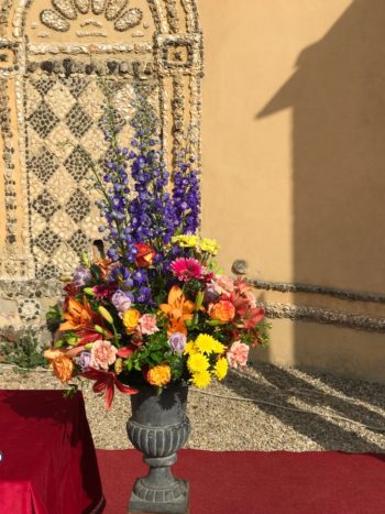 Coppa con fiori mix