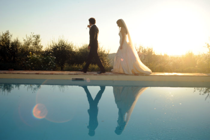 Sposi in piscina