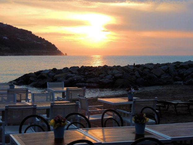 Il dehors all' alba