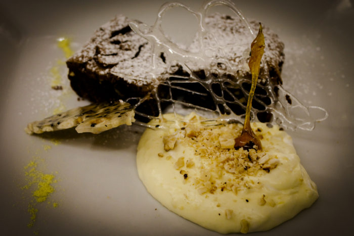 Brawnie nocciole e crema