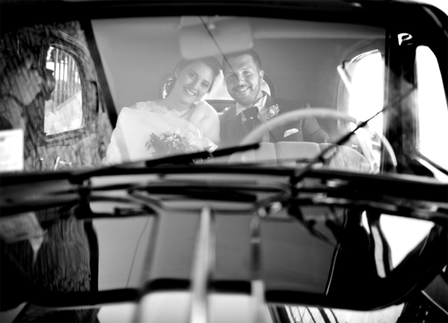 Sposi in auto d'epoca