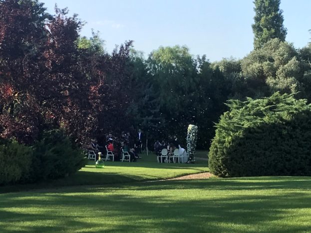 rito civile in sfondo