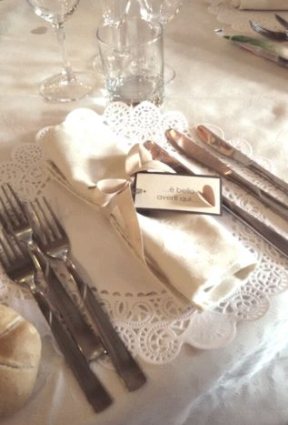 particolare tavolo