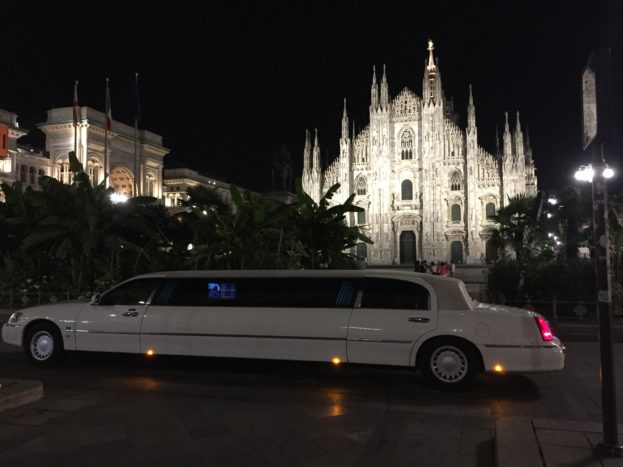 Limousine bianca Lincoln 
