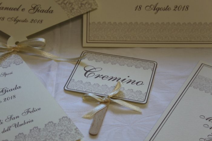 segna gusto beige e pizzo