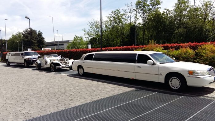 Carovana limousine matrimonio