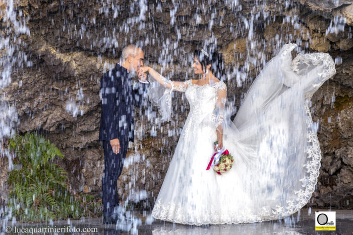 Sotto la cascata