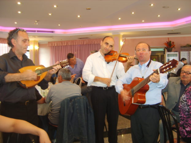 Posteggia con chitarra ,violin