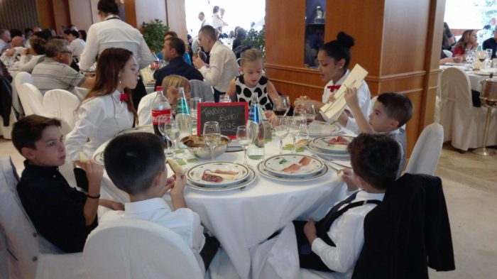 Pasto con i bambini