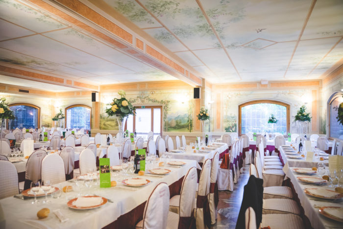 Sala ricevimenti allestita