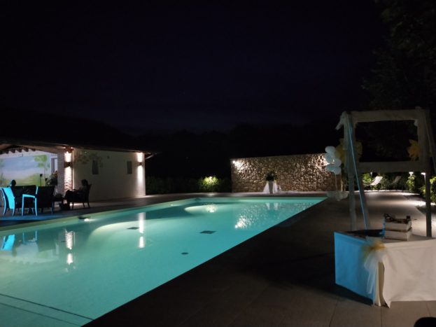 piscina notturna