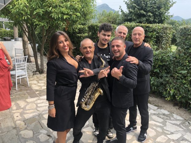 Live band