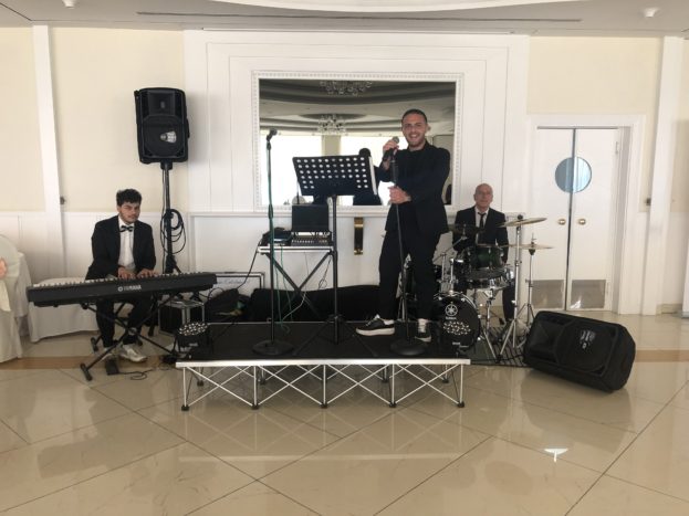 Live band