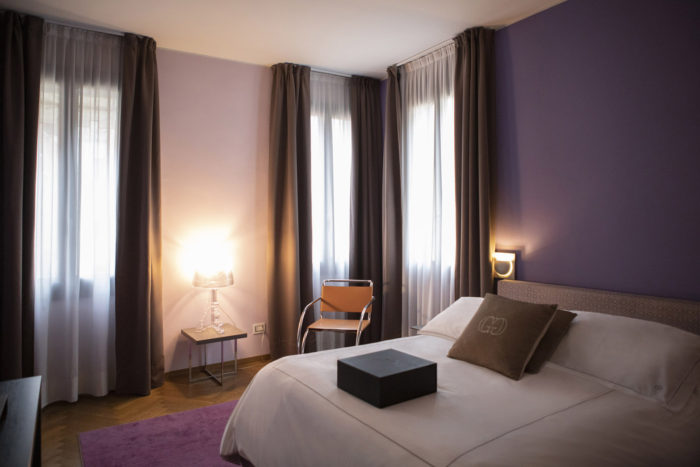 Luxory Room canal view