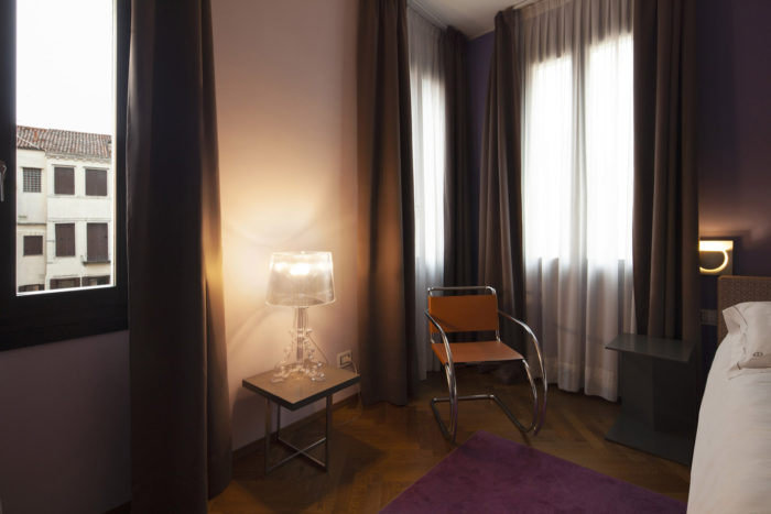 Luxory Room canal view