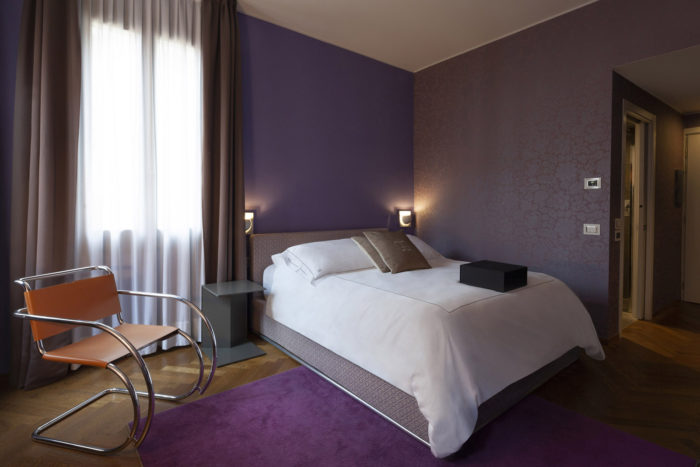 Luxory Room canal view