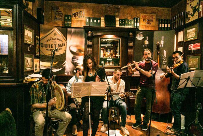 irish pub