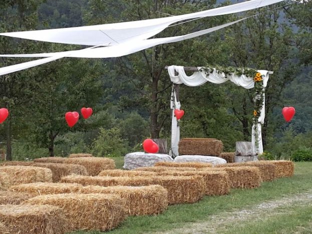 Cuori rossi e girasoli