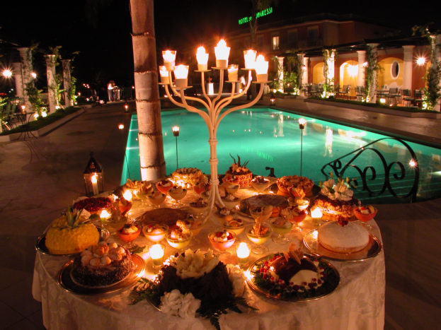 Buffet dolci in piscina
