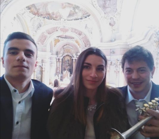 trio: organo, voce e tromba