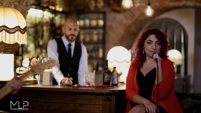 Durante il video con la B.Band