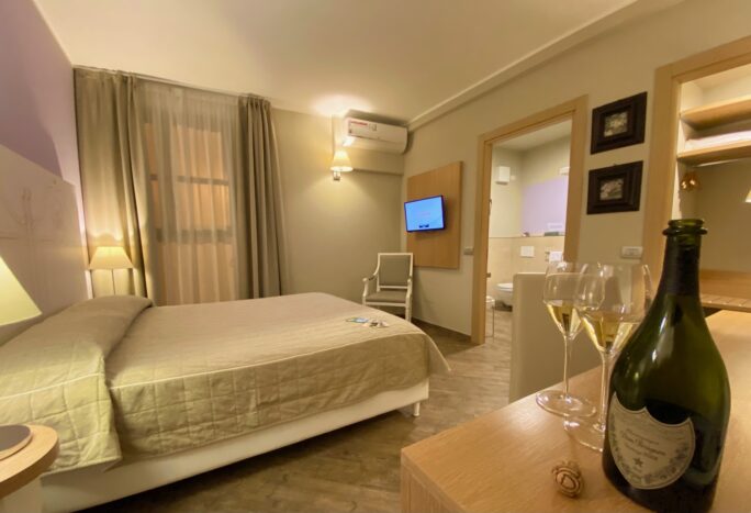 Camera Hotel
