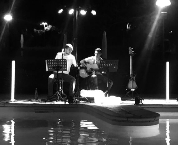 Matrimonio in piscina