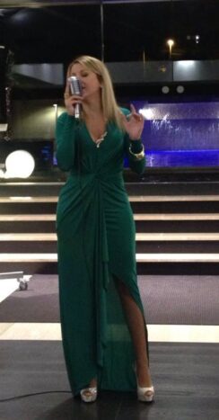 cantando