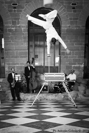 LIGHTMOTIV Trio+acrobata