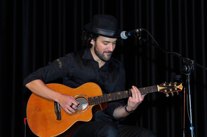 Chitarrista Acustico