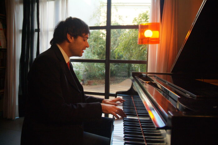 Ranieri al pianoforte