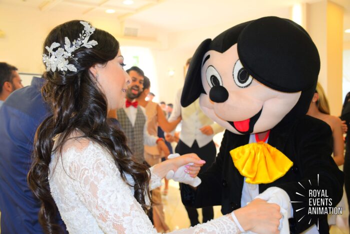 Ballo sposa con Topolino