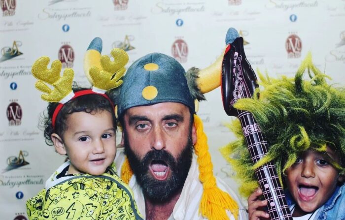 Grandi e piccoli si divertono