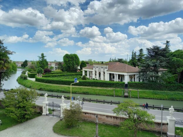 VILLA BARCHESSA VALMARANA