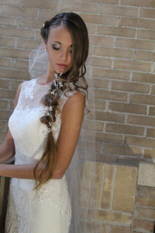 Sposa con treccia morbida