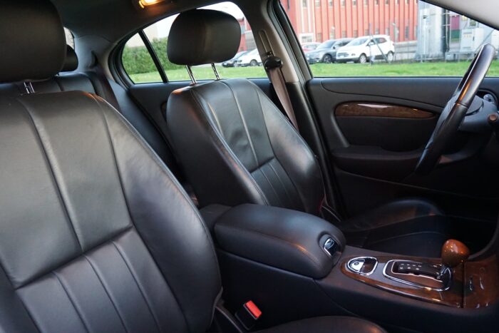 Jaguar S-Type